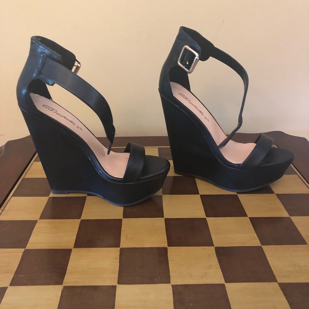 Black wedge sandals